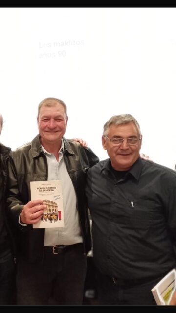 🔵 Hoy tuvimos el privilegio de acompañar a Walter Palombi, en la presentación de su libro “Por un correo de bandera. Claves para entender la historia del Correo Argentino”. 

Compartimos las palabras de Luciano Orellano, quien prologó el libro y puso en valor la trayectoria del autor en la lucha gremial y en la pelea por una Argentina justa, libre y soberana.